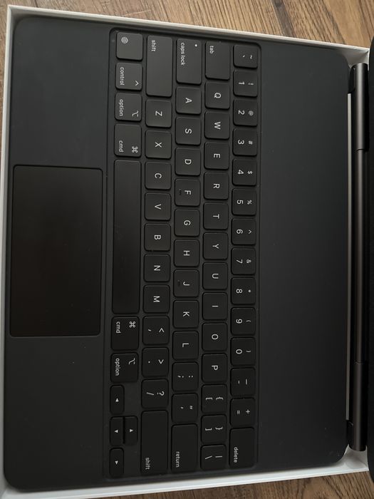 Apple Magic Keyboard iPAD Pro / Air 13 inch