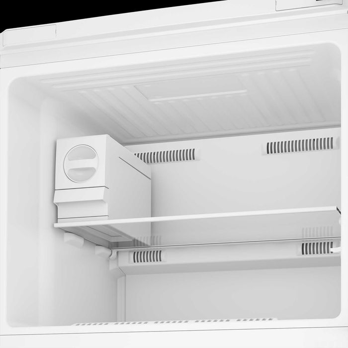 Нов хладилник с горна камера 70 см Beko 406 л, No Frost