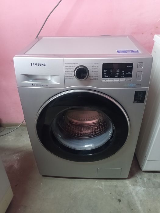 Продам стиральную машину