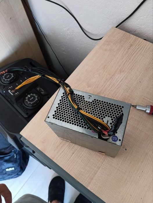 12v захранване компютърно
