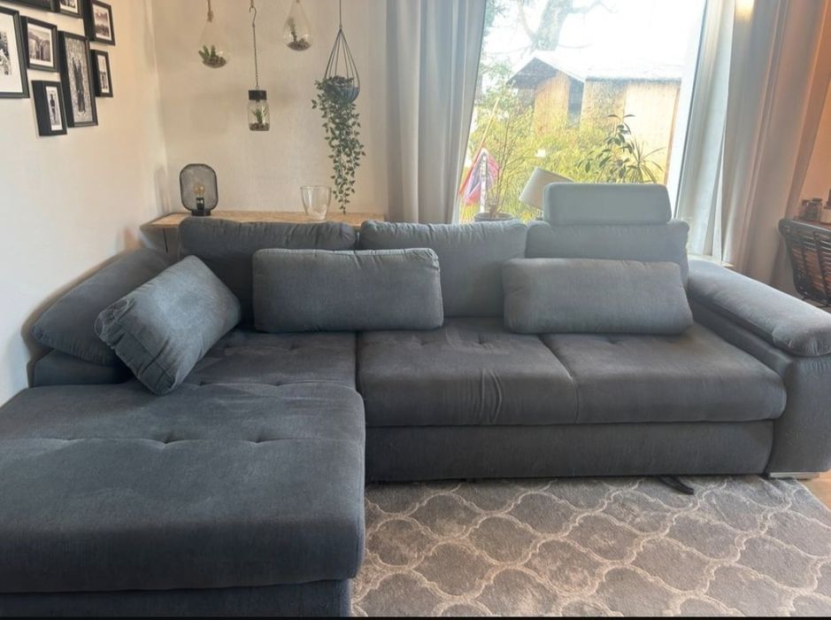 Canapea extensibilă cu spațiu pentru depozitare