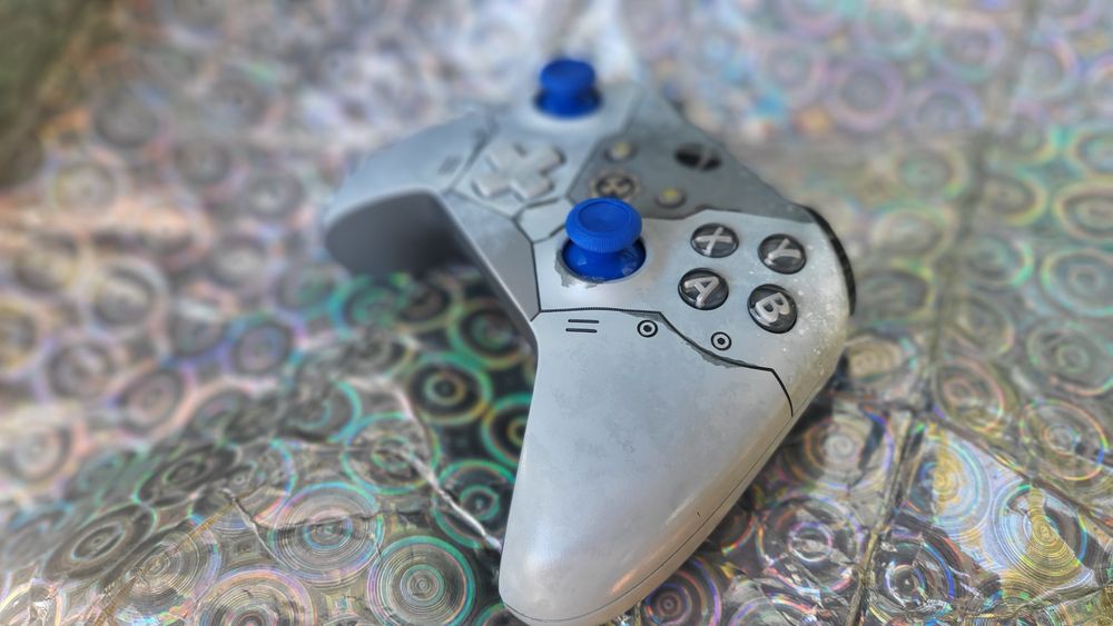 Лимитиран Gears of War контролер джойстик Xbox one/s/x series PC компю