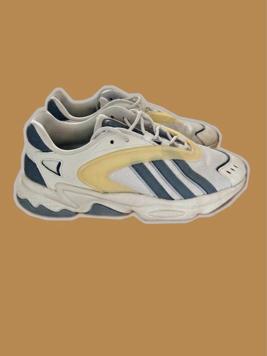 Adidas original Off-White & Gray Oztral Sneakers
