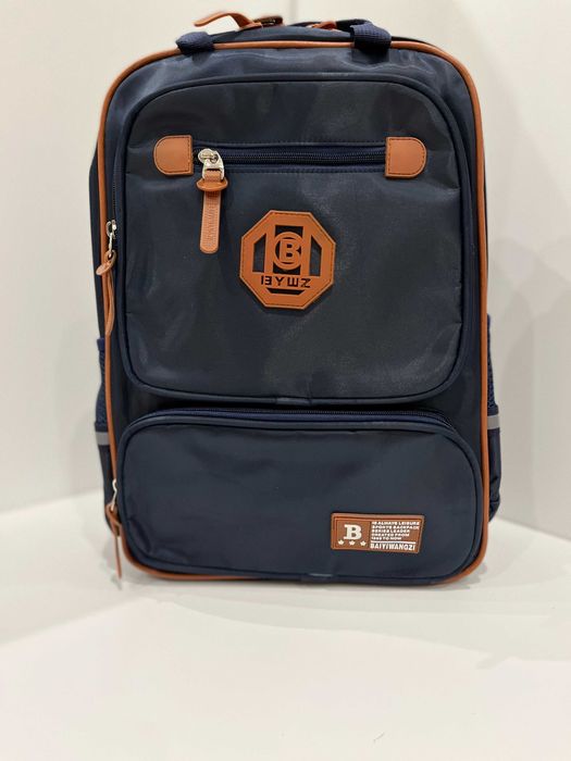 Продам школьные  рюкзаки