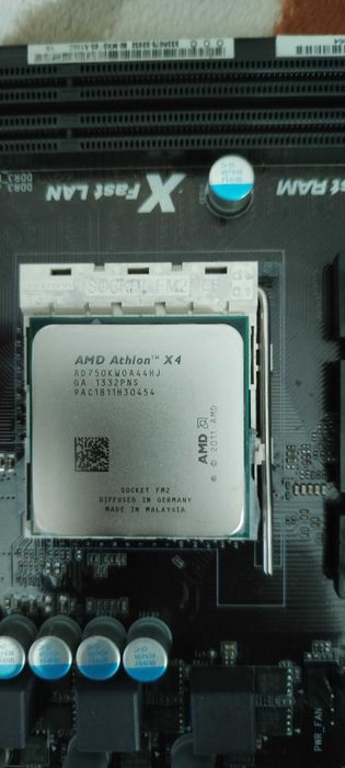 Kit/Combo FM2 | Placa de baza + CPU AMD x4 750k | Functional