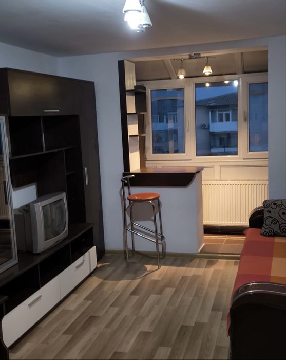 Ofer spre inchiriere apartament 2 camere Micro 9, pret negociabil