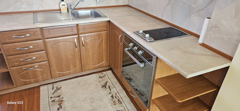 Тристаен апартамент + партерна боксониера