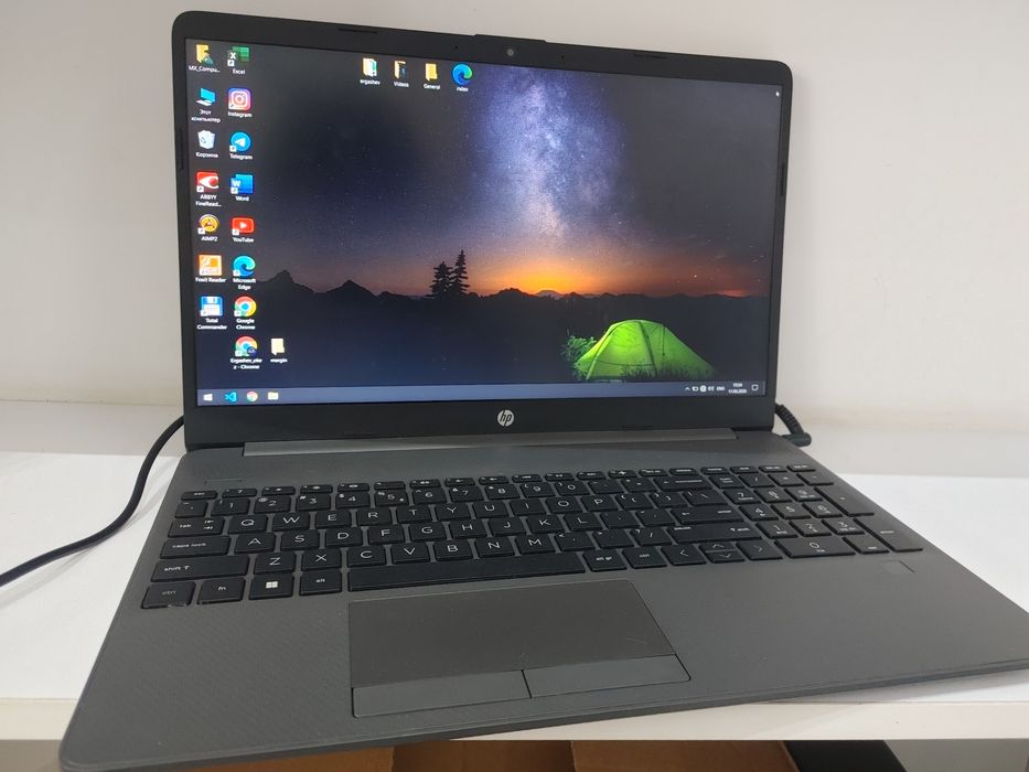 Hp ryzen 3 5425U 8GB 256GB