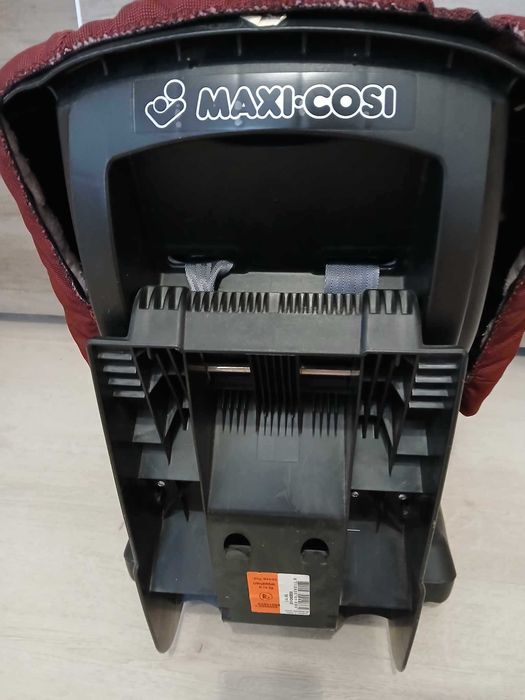 Столче Maxi-Cosi ECE R44/04 Universal 9-18 кг