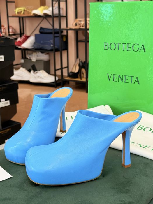 Луксозни дамски обувки на ток BOTTEGA VENETA Baby Blue