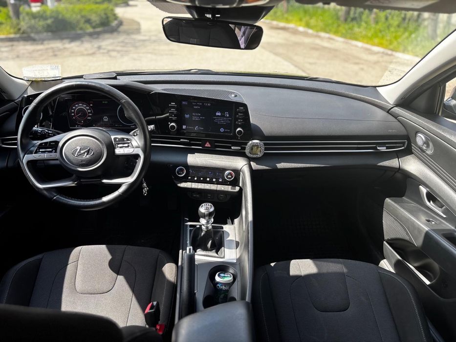 Hyundai Elantra 2021 1.6 i