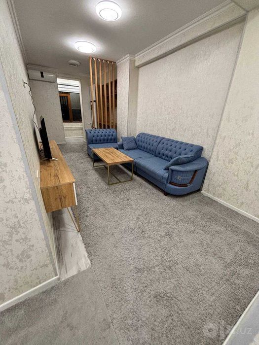 "Salamatina Yakkasaroy 2/5/10 50m2 sotiladi evro kvartira "