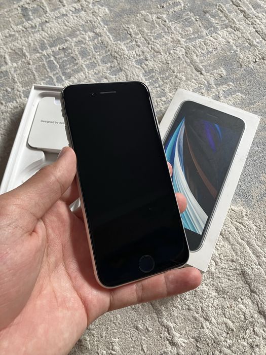 Iphone SE  64GB в ИДЕАЛЕ