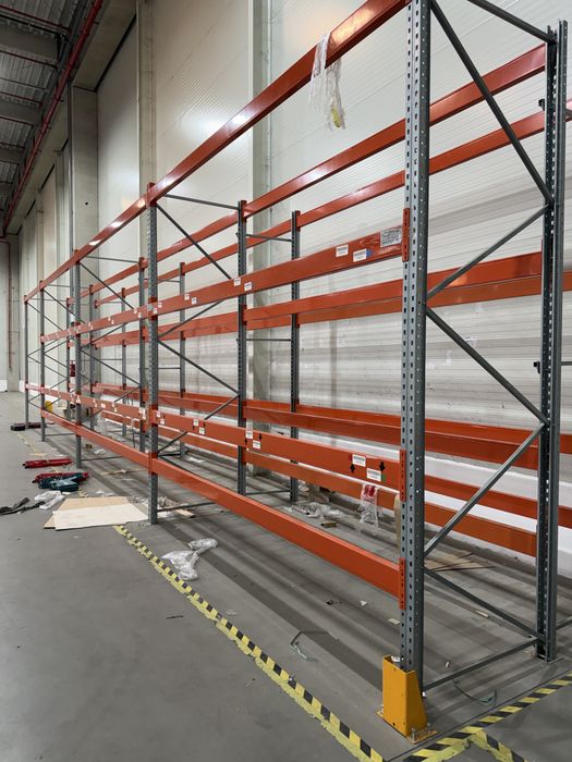Rafturi metalice pentru paleti