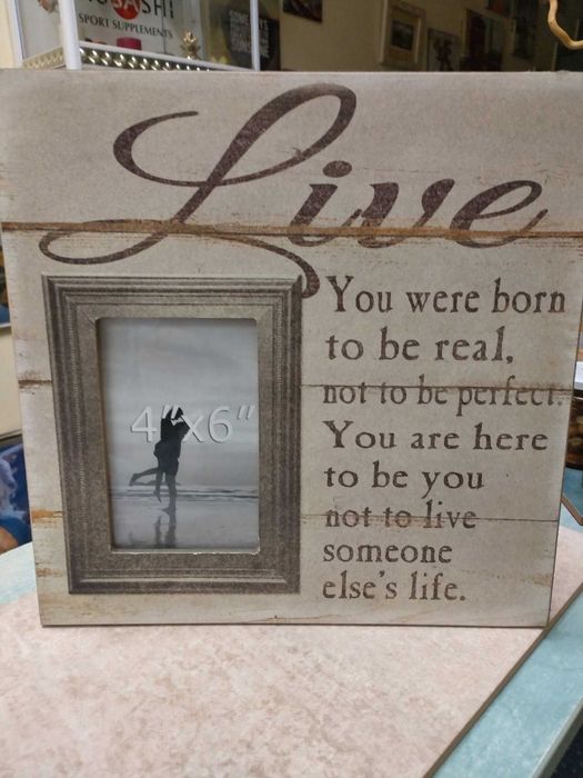 Дървена ретро рамка  за снимка от Испания 30 см х 30 см