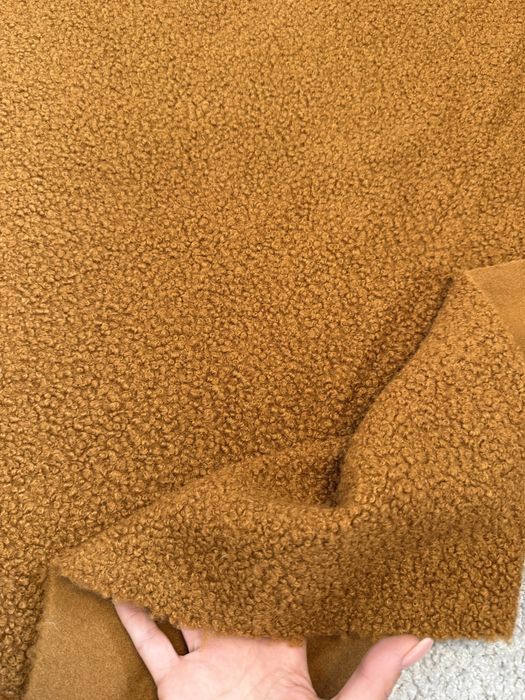 Продавам букле плат Teddi 32 метра