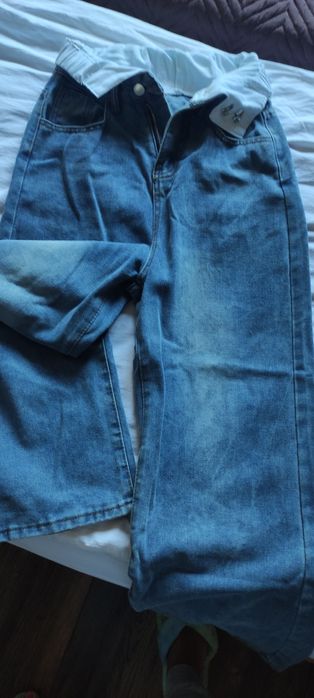 Продавам чисто нови дънки от Bady