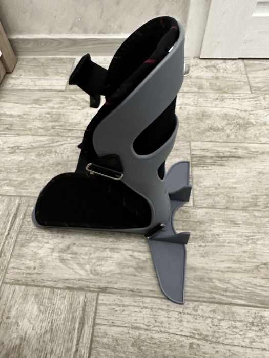 Шина за счупен / изкълчен крак / ортеза