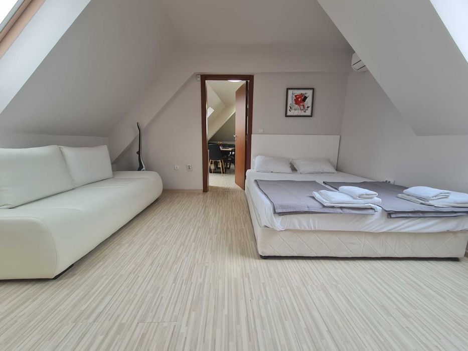 ”Скайлер” ап. в сърцето на Варна с паркомясто