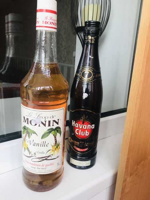 Сироп и ром гаванский, это оригинал, его привозит только одна компания