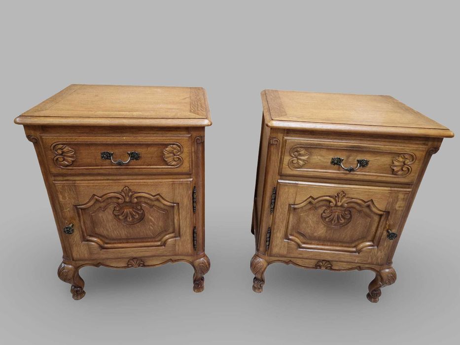 Четирикрилен гардероб изработен от бял дъб в стил "ЛУИ XV"