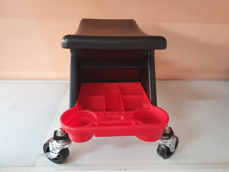 Стул каталка для детейлинга