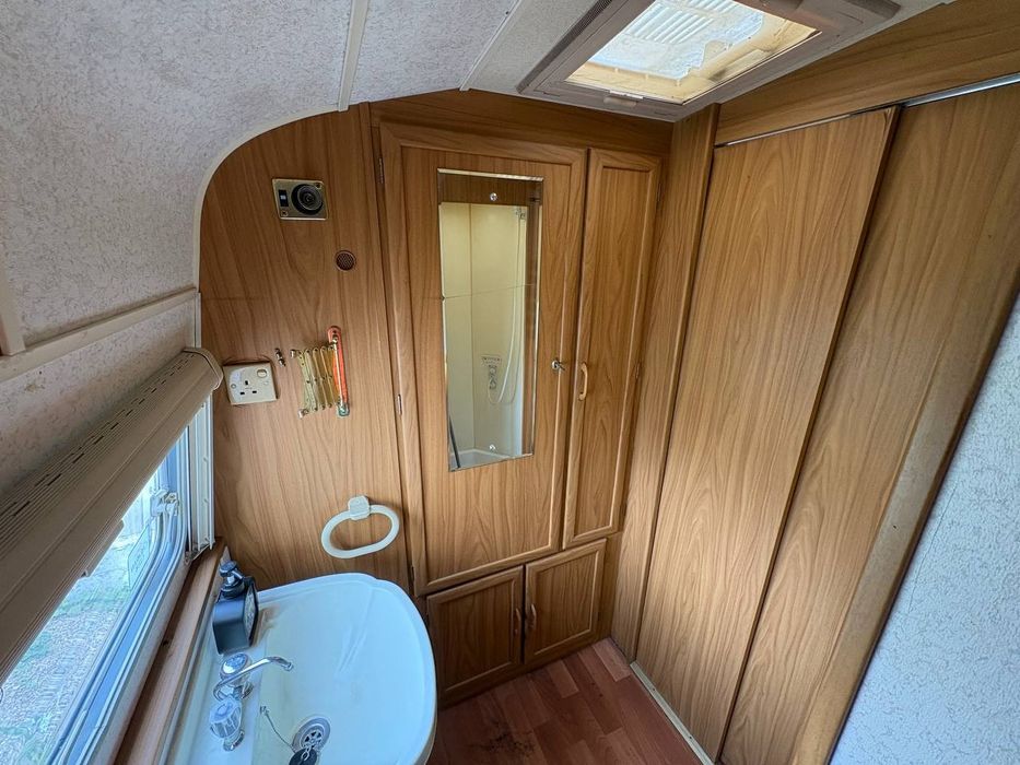 Rulotă Lunar Delta 520 - Panou Solar, Baterie, OFF GRID, Acte UK