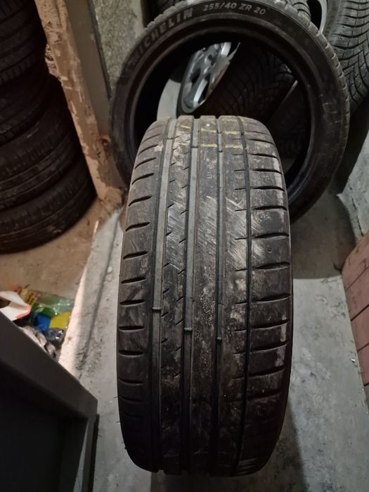 Гуми за Mercedes GLK AMG 20, 255/40/20,