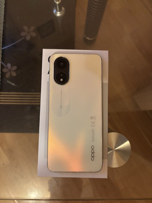 Oppo A38 la cutie