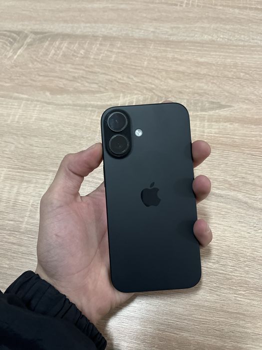 iPhone 16 черный