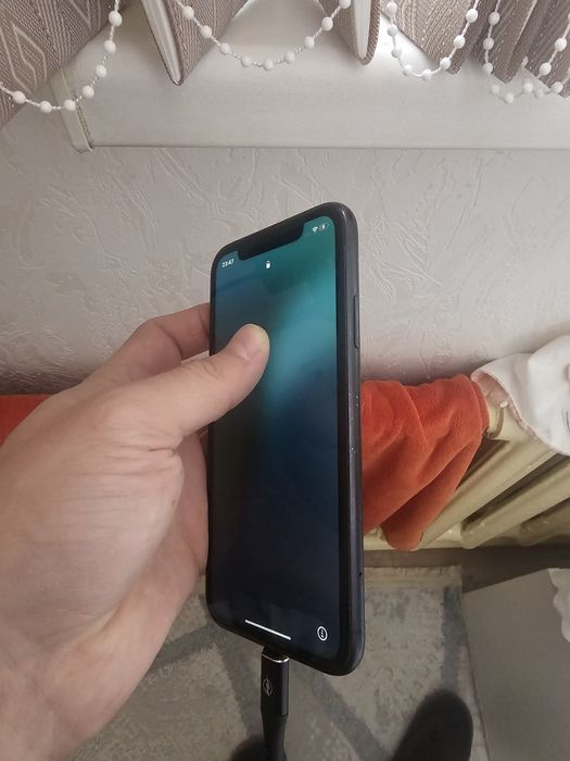 Продам iPhone 10xr
