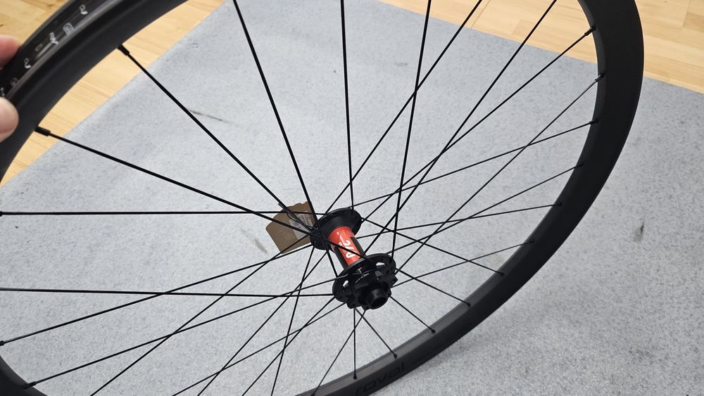 Roata față mtb/e mtb, Roval. Carbon, nouă