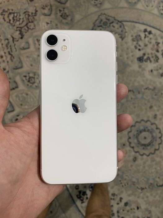 Айфон 11 всё в оригинале без ремонта