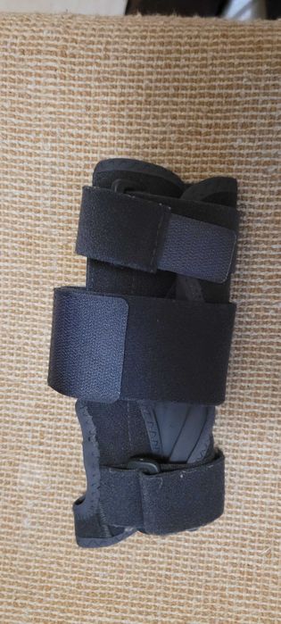 Ортеза за имобилизация на китката