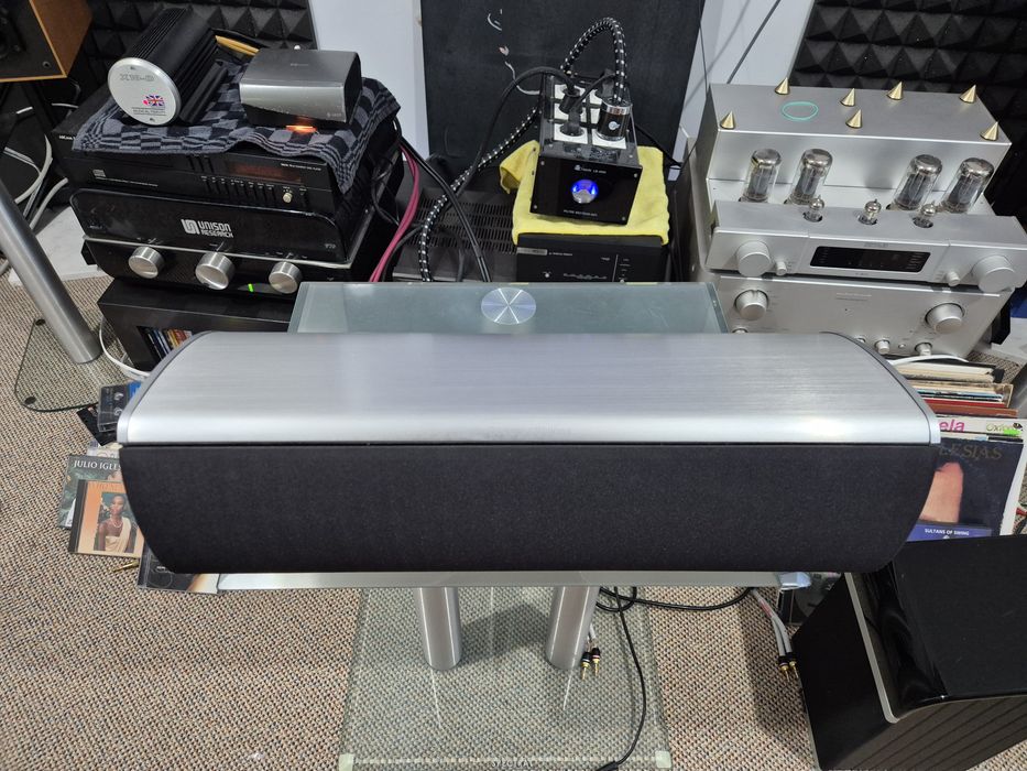 Bowers Wilkins XTC boxa centru