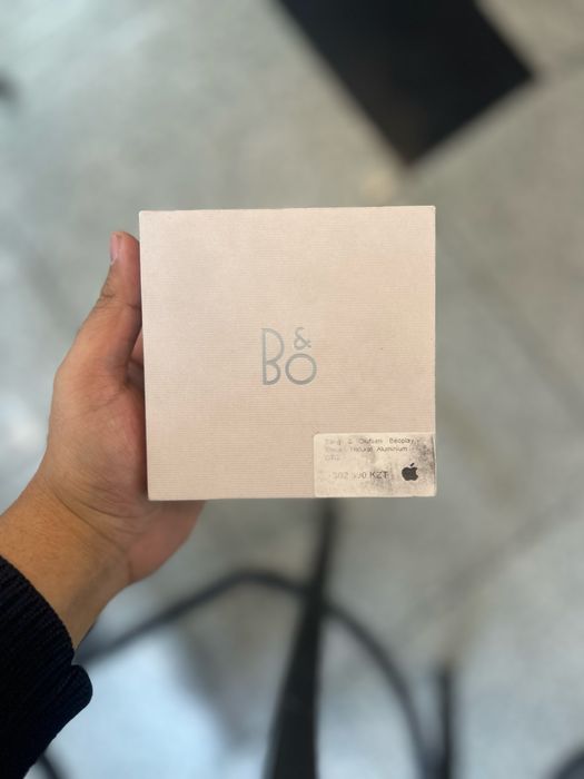 Продам оригинал Bang & olufsen брал с айспейс в октябре