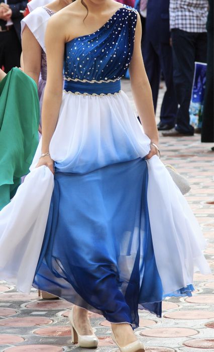 Вечернее платье