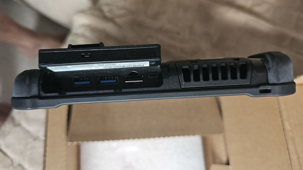 Tableta Zebra Xplore XSLATE B10, Windows 10 Pro