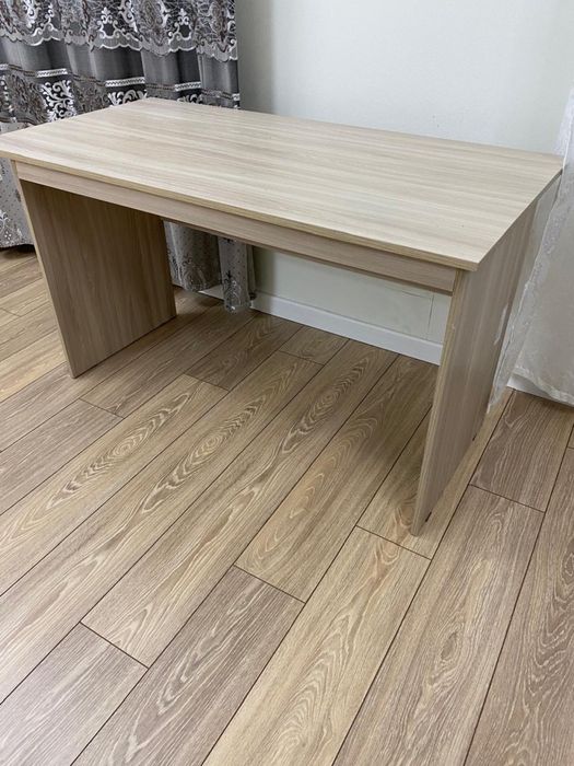 Стол компьютерный