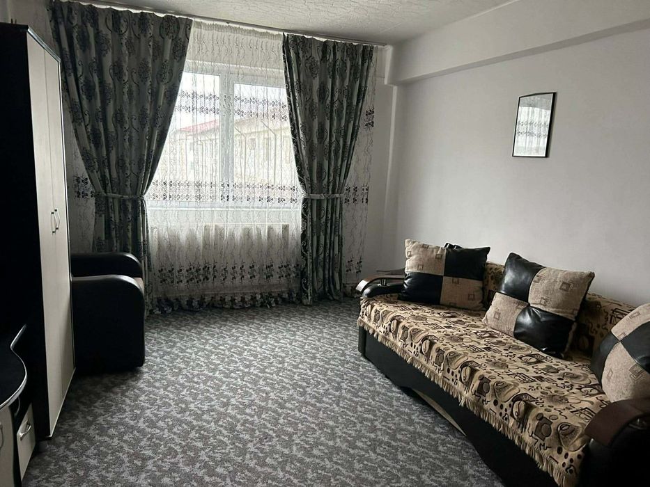 Ofer spre inchiriere apartament cu doua camere