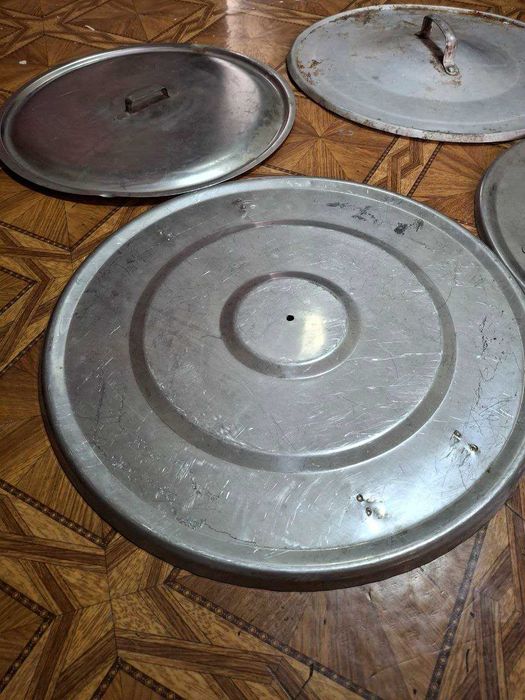 Крышки разных размеров алюминиевые, железные