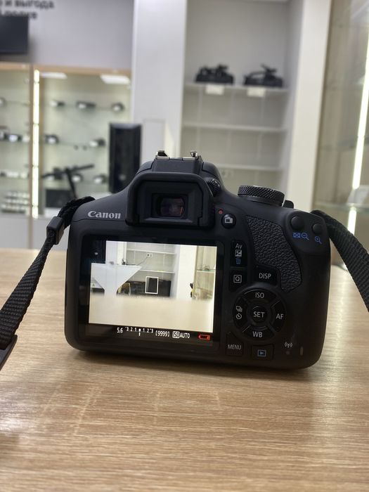 Canon eos 2000d (p25)