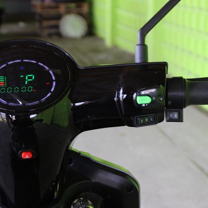 Електрическа  триколка FM1 1500W – BLACK