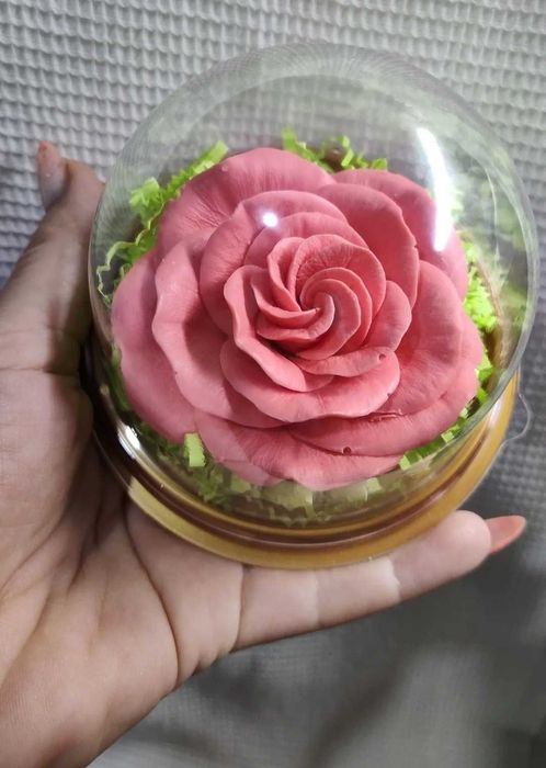 Цветы в куполе . Мыло ручной работы.