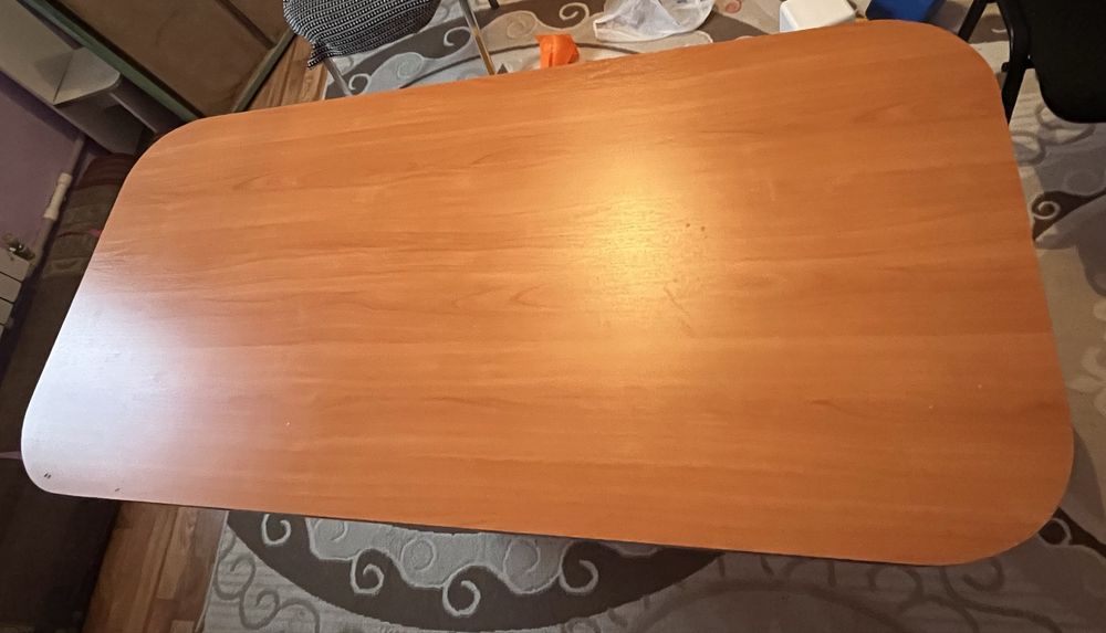 Стол кухонный. Стулья кухонные