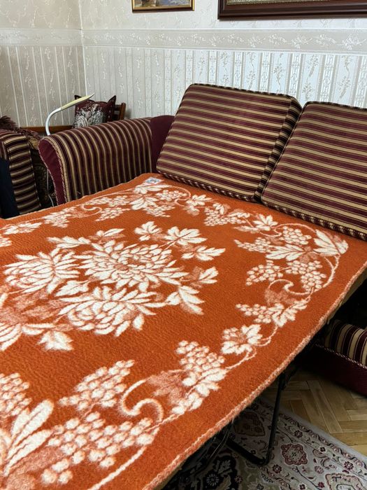 Продам кресло и расклданой  диван