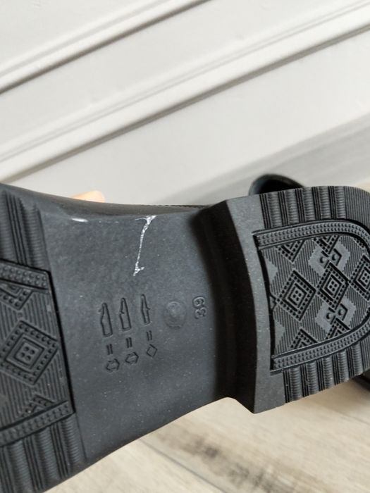 Продам туфли натуралки  39 42