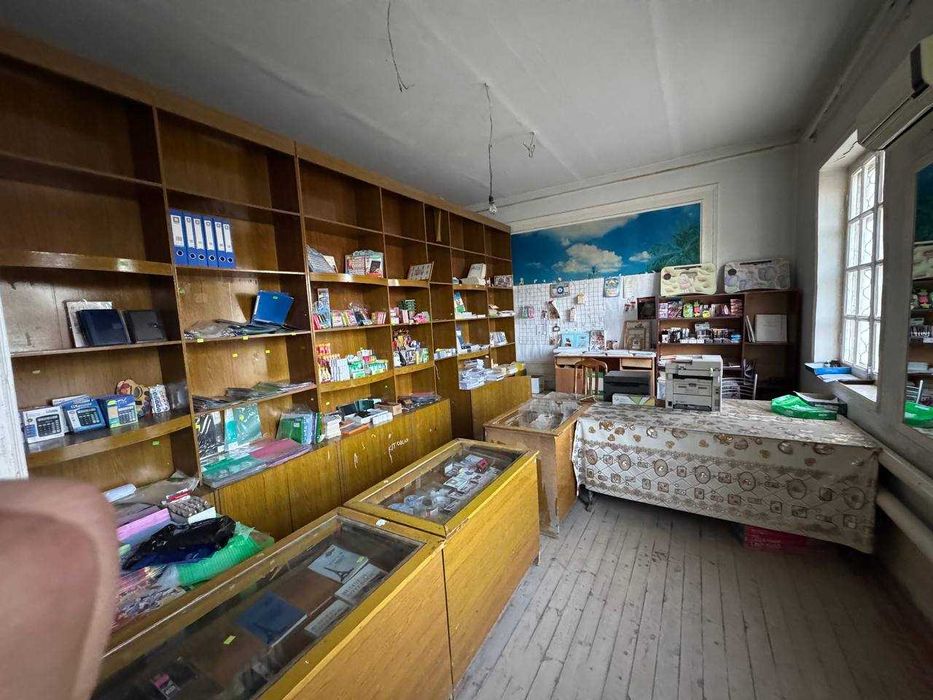 Марказда 2 қаватли бино ижарага берилади