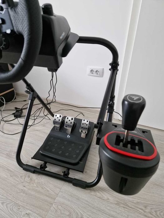 Volan Logitech G923 Trueforce pentru PS5, PS4, PC + Schimbator