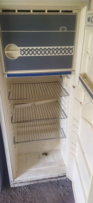 Продам холодильники